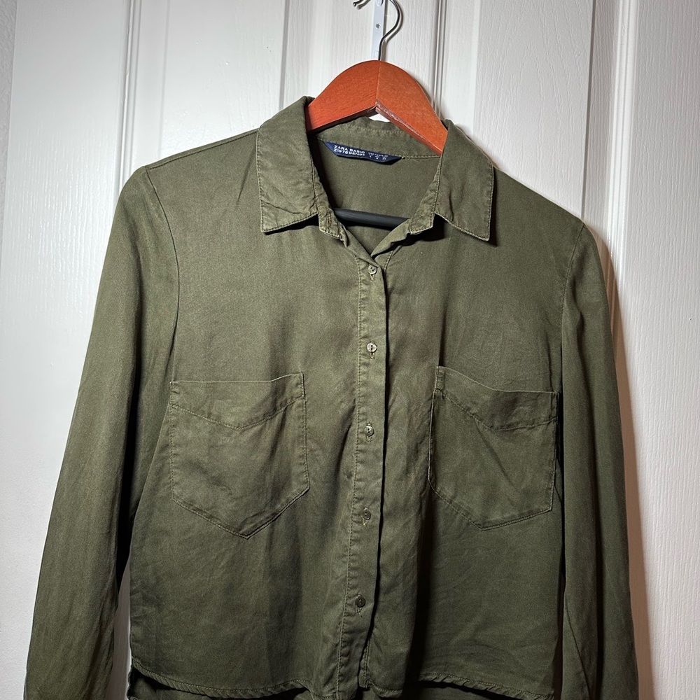 Zara Small Long sleeve cropped shirt